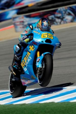 Power wheelies, όπως λέγονται οι σούζες που προέρχονται από τη δύμανη, εδώ λόγω των πολλών σαμαριών της πίστα;ς